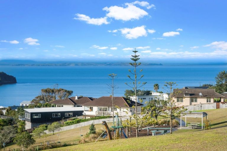 Photo of property in 1415 Whangaparaoa Road, Army Bay, Whangaparaoa, 0930