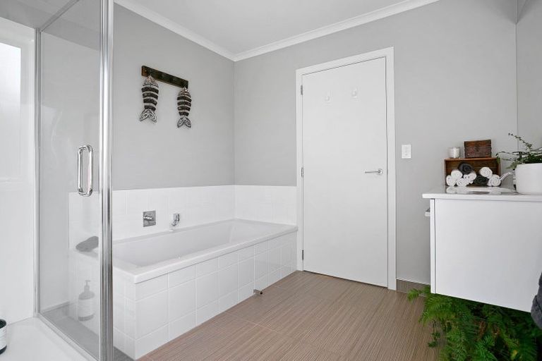 Photo of property in 46 Plescher Crescent, Leamington, Cambridge, 3432