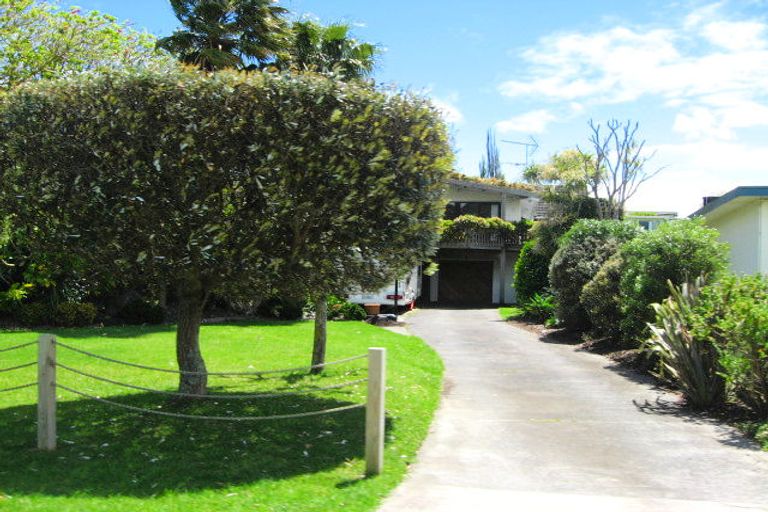 Photo of property in 36 Matakatia Parade, Matakatia, Whangaparaoa, 0930