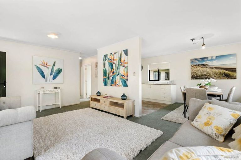 Photo of property in 25b Metcalfe Road, Ranui, Auckland, 0612