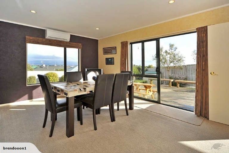 Photo of property in 75 Parnell Heights, Kelvin Grove, Palmerston North, 4414