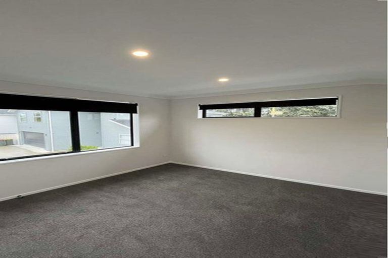 Photo of property in 6c Jern Place, Eastern Beach, Auckland, 2012