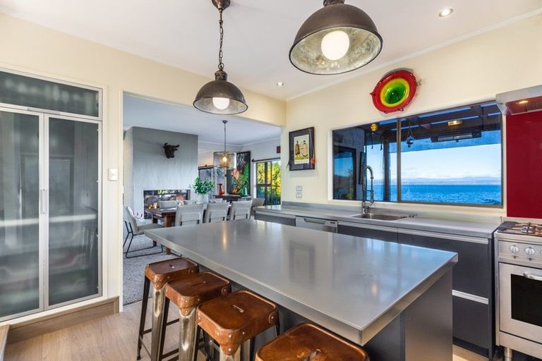 Photo of property in 817 Acacia Bay Road, Acacia Bay, Taupo, 3330