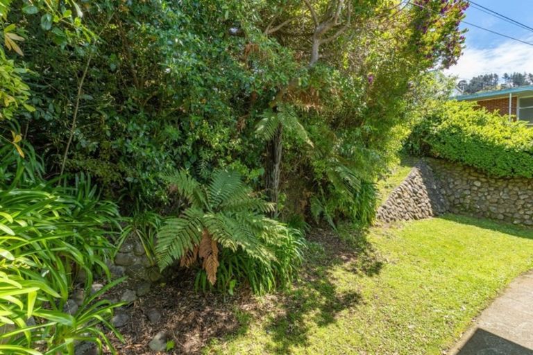 Photo of property in 16 Frederick Street, Tawa, Wellington, 5028