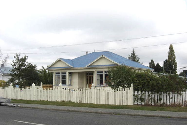 Photo of property in 27 Parsonage Road, Waimate, 7924