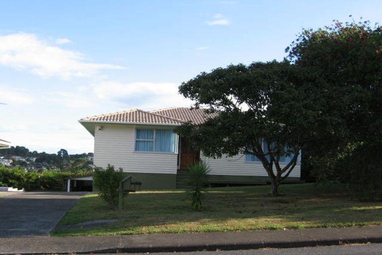 Photo of property in 102 Lantana Road, Green Bay, Auckland, 0604