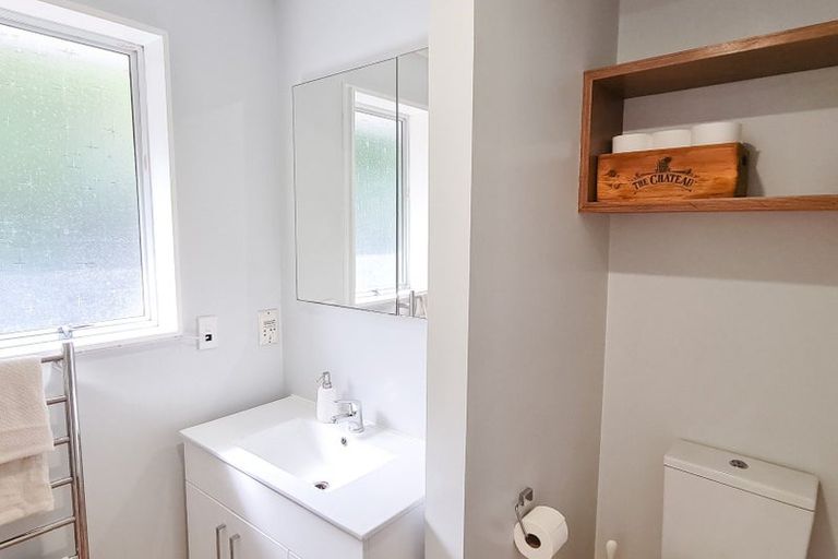 Photo of property in 23 Poneke Drive, Waikanae, 5036