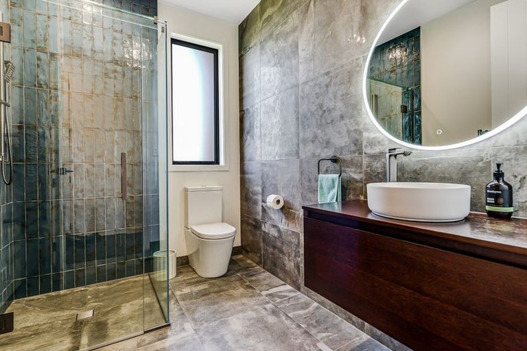 Photo of property in 2 Garland Lane, Leamington, Cambridge, 3432