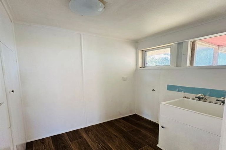 Photo of property in 156 Sunset Road, Unsworth Heights, Auckland, 0632
