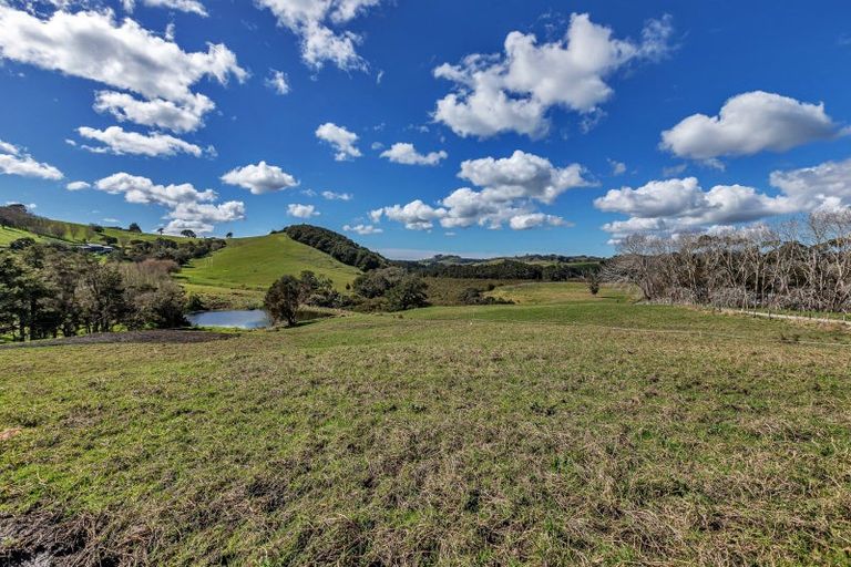 Photo of property in 111 Petley Road, Paparoa, 0571