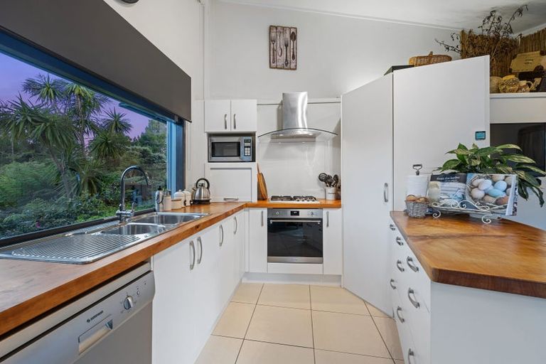 Photo of property in 361h Paremoremo Road, Paremoremo, Auckland, 0632