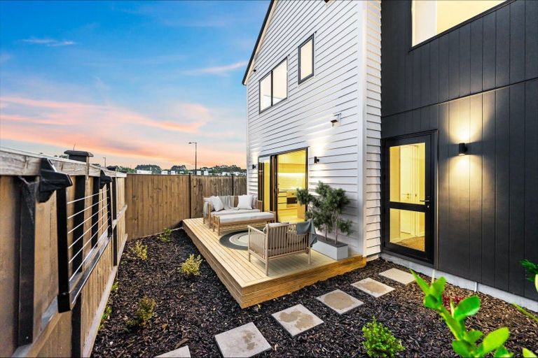 Photo of property in 4 Babos Avenue, Kumeu, 0810