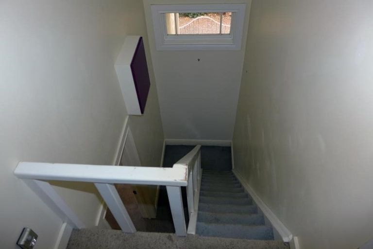 Photo of property in 1 Clyde Road, Bluff Hill, Napier, 4110