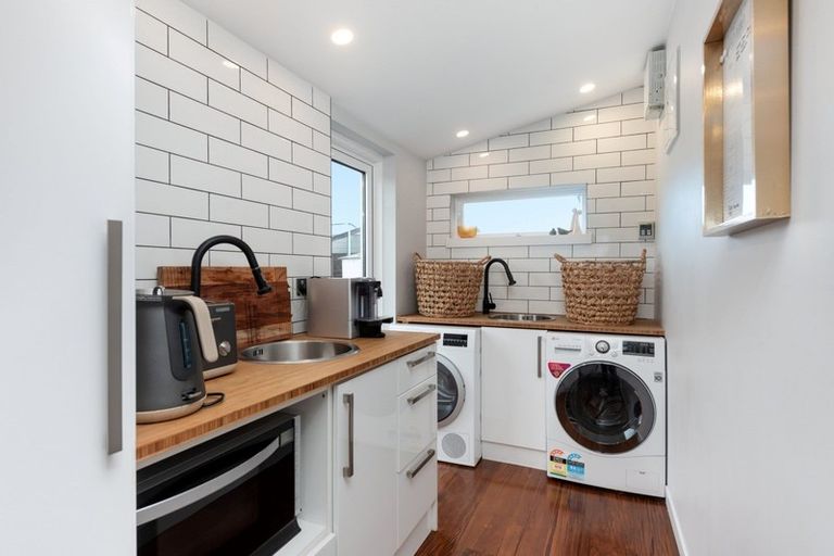 Photo of property in 12 Tudor Place, Mount Maunganui, 3116