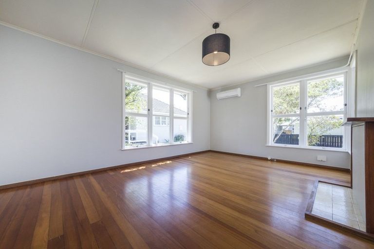 Photo of property in 32 Cardiff Street, Awapuni, Palmerston North, 4412