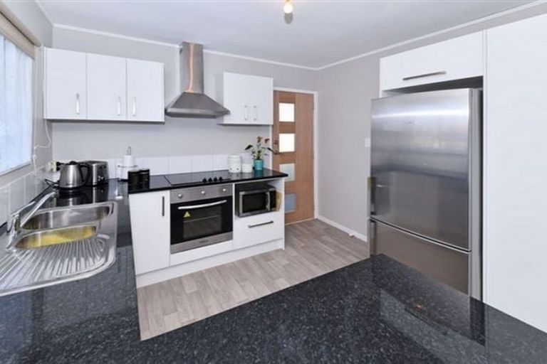 Photo of property in 1/1 Don Street, Papakura, 2110