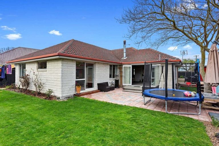 Photo of property in 308 Lake Terrace Road, Shirley, Christchurch, 8061