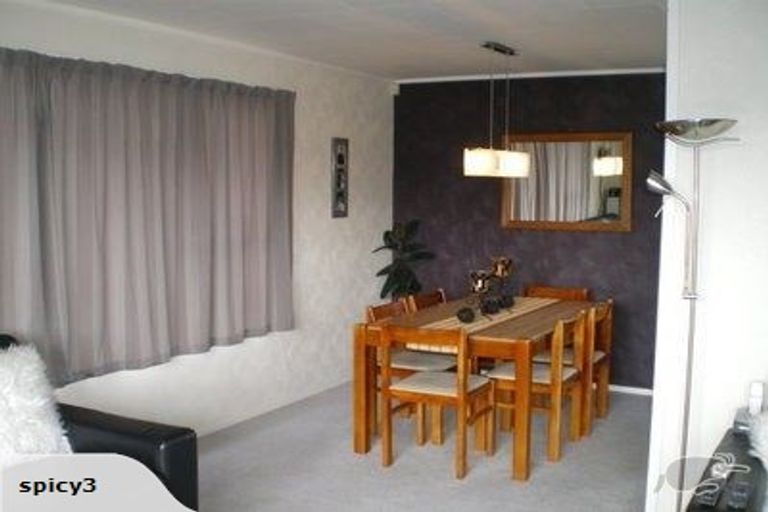 Photo of property in 1/35 D'oyly Drive, Stanmore Bay, Whangaparaoa, 0932