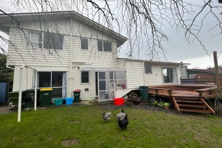 Photo of property in 14 Ardal Grove, Tirohanga, Lower Hutt, 5010