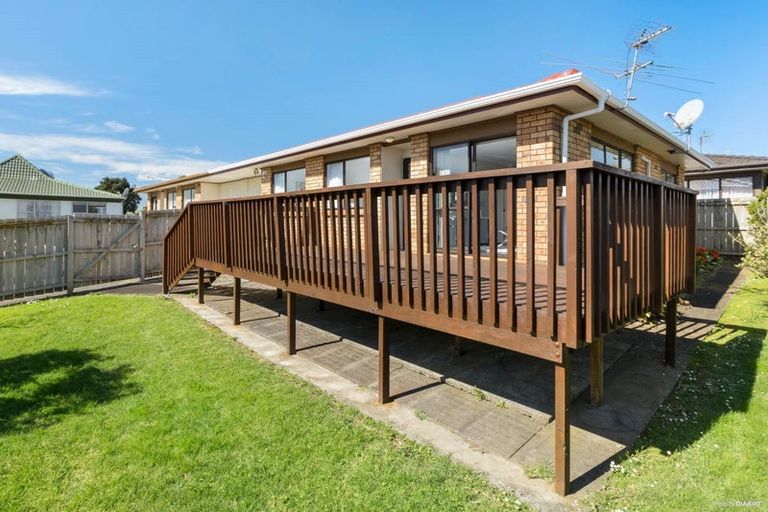 Photo of property in 2/27 Cromdale Avenue, Highland Park, Auckland, 2010