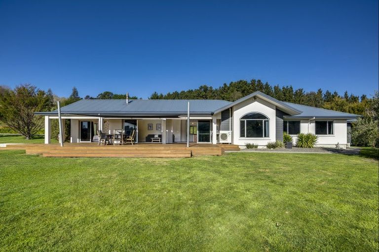 Photo of property in 30 Waipuka Road, Waimarama, Havelock North, 4294