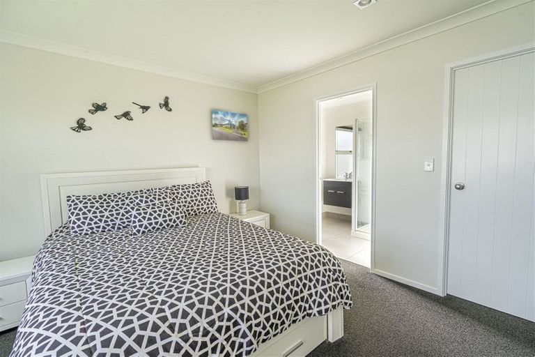 Photo of property in 87 Maylee Crescent, Gulf Harbour, Whangaparaoa, 0930