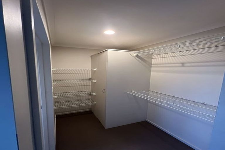 Photo of property in 77 Naylors Drive, Mangere, Auckland, 2022