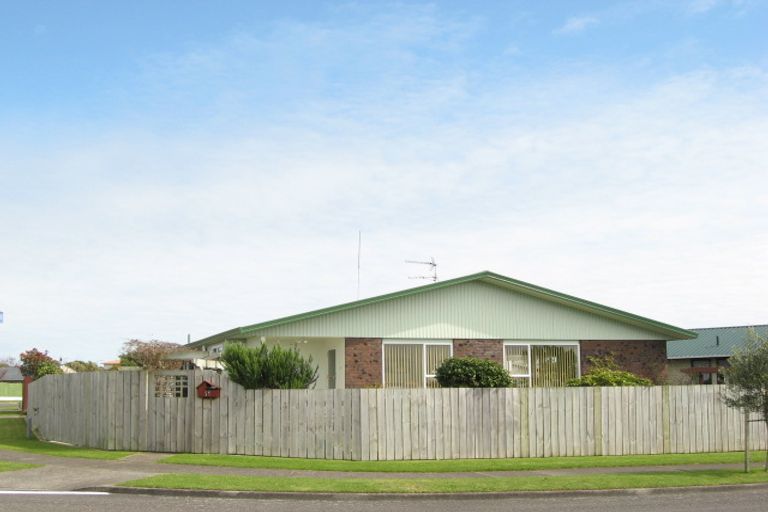 Photo of property in 11 Smeaton Road, Bell Block, New Plymouth, 4312