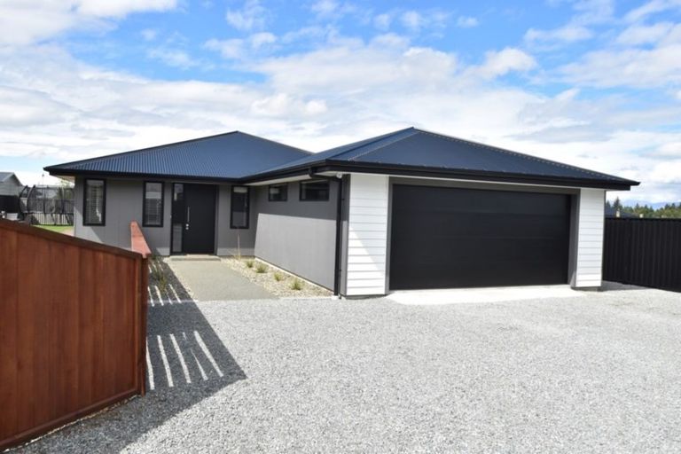 Photo of property in 13 Unwin Place, Twizel, 7901