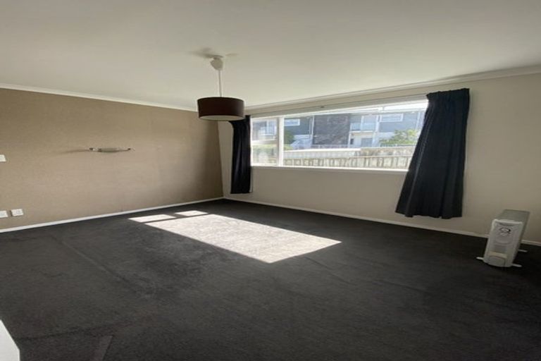 Photo of property in 3/199 Newlands Road, Newlands, Wellington, 6037