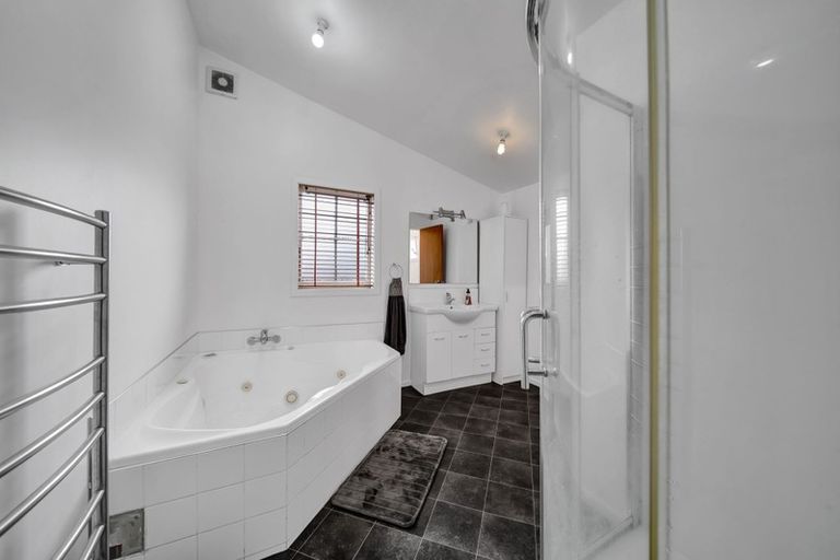 Photo of property in 278 South Road, Hawera, 4610