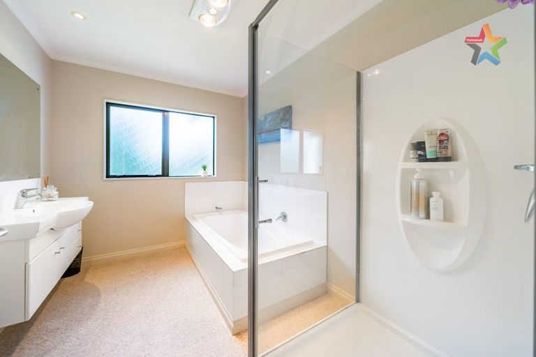 Photo of property in 32c Kaitoke Loop, Kaitoke, Upper Hutt, 5018