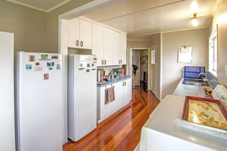 Photo of property in 41 Wavell Crescent, Lansdowne, Masterton, 5810