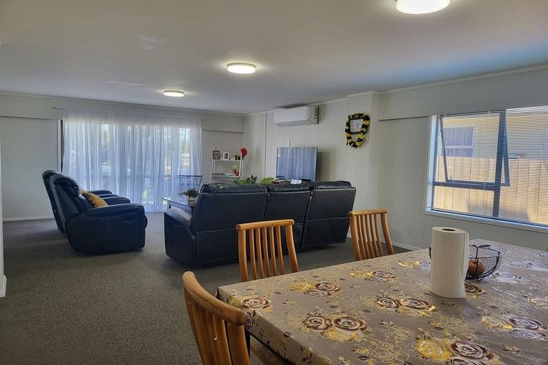 Photo of property in 41 Ferguson Street, Manurewa East, Auckland, 2102