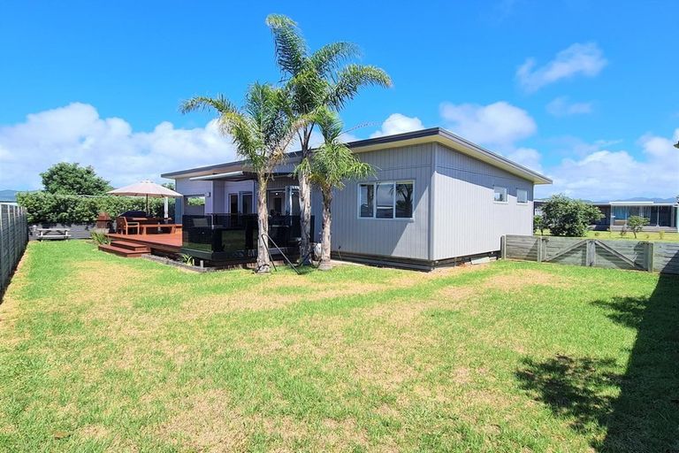Photo of property in 106 Nikau Close, Matarangi, Whitianga, 3592