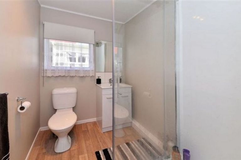 Photo of property in 1/1 Don Street, Papakura, 2110