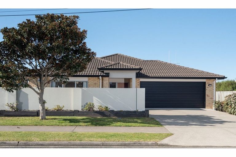 Photo of property in 35 Macville Road, Mount Maunganui, 3116