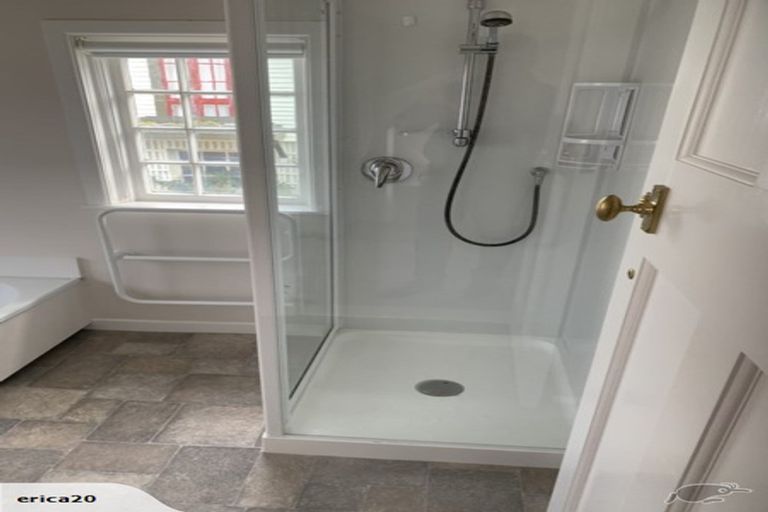 Photo of property in 14 Selwyn Terrace, Thorndon, Wellington, 6011