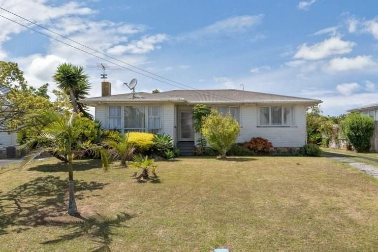 Photo of property in 26 Awatere Street, Clover Park, Auckland, 2023