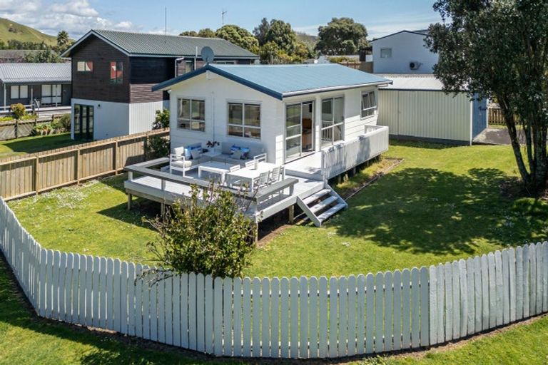 Photo of property in 91b Kon Tiki Road, Whiritoa, Whangamata, 3691