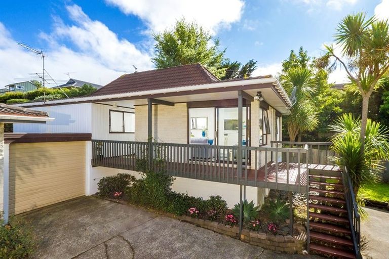 Photo of property in 2/21 Waiau Street, Torbay, Auckland, 0630