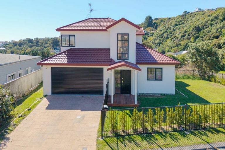 Photo of property in 2 Cromarty Place, Papakowhai, Porirua, 5024