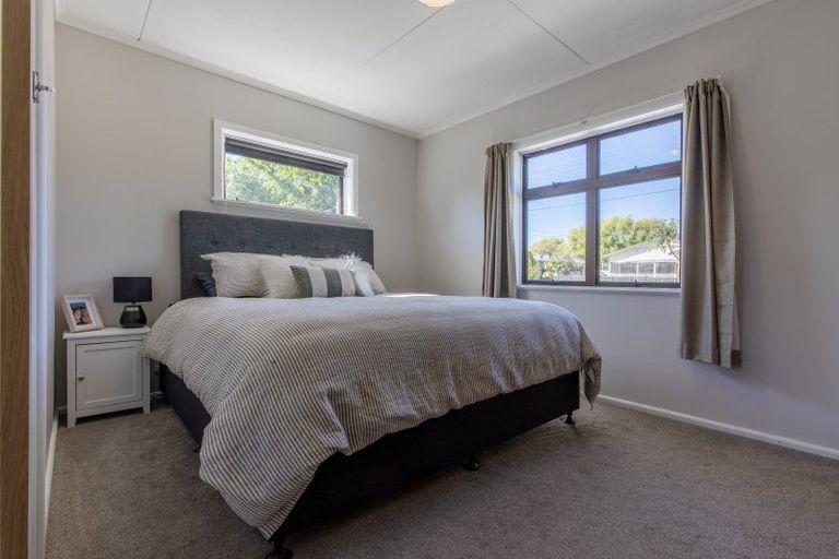 Photo of property in 18 Woburn Street, Waipukurau, 4200