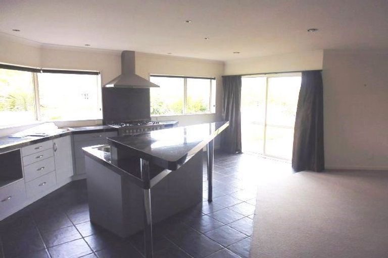 Photo of property in 15 Soldiers Way, Paraparaumu, 5032