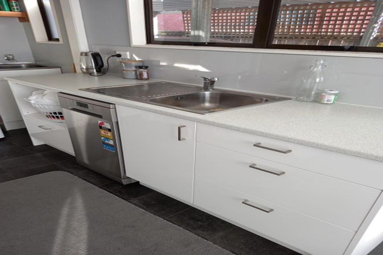 Photo of property in 2/4 Koromiko Avenue, Stoke, Nelson, 7011