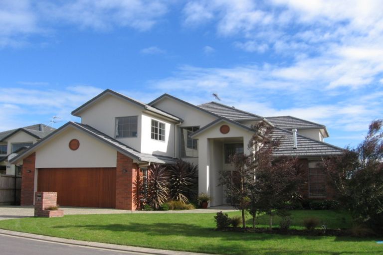 Photo of property in 9 Pennygale Close, Flat Bush, Auckland, 2016