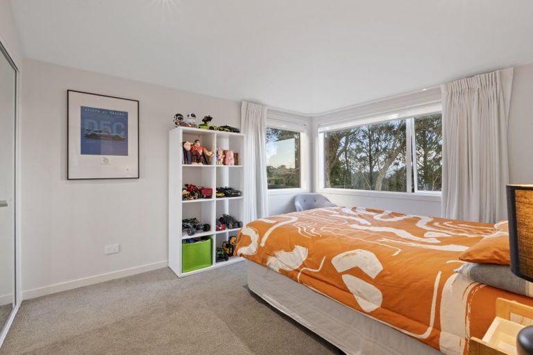 Photo of property in 4/92 Churchill Road, Murrays Bay, Auckland, 0630