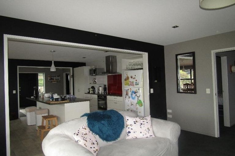 Photo of property in 17 Peregrine Place, Kinloch, Taupo, 3377
