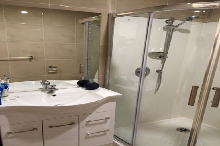 Photo of property in 3 Tern Place, Unsworth Heights, Auckland, 0632