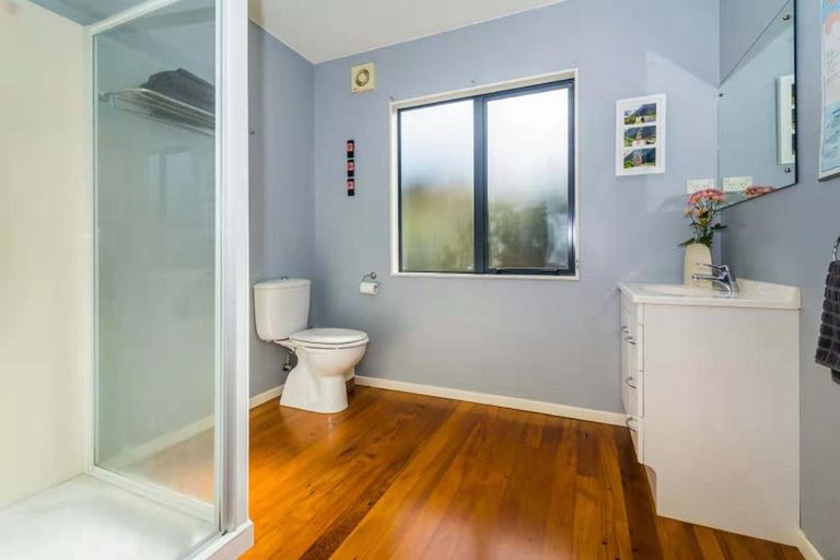 Photo of property in 12 Daldys Bush Lane, Bayview, Auckland, 0629
